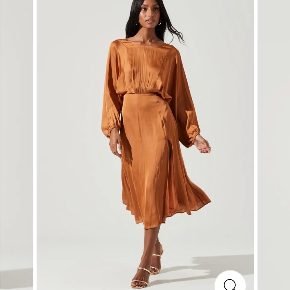 ASTR The Label Rust Midi Dress